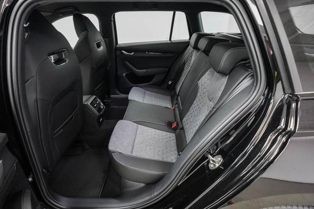 Skoda Octavia Combi Kombi 2,0 TSI DSG 4x4 Sportline - -LAG. 