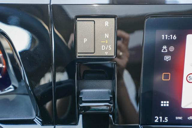 Volkswagen T7 Multivan LR 2,0 TSI DSG Edition - LAGER -LAG. 
