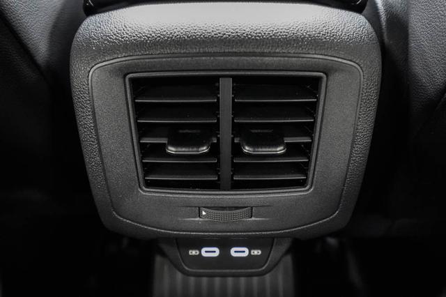 Volkswagen T-Roc 1,5 TSI DSG R-Line - LAGER 