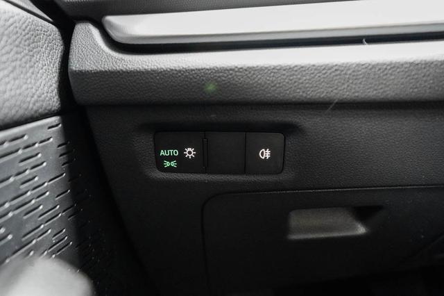 Skoda Octavia Combi Kombi 2,0 TDI DSG Selection - LAGE -LAG. 