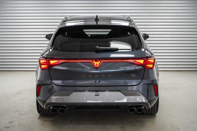 Leon Sportstourer ST 2,0 TSI DSG 4x4 VZ - LAGER 