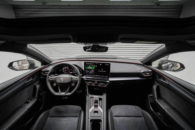 Leon Sportstourer ST 2,0 TSI DSG 4x4 VZ - LAGER 