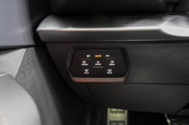 Leon Sportstourer ST 2,0 TSI DSG 4x4 VZ - LAGER 
