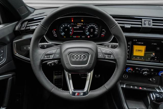 Audi Q3 40 TFSI quattro S-tronic S-Line - LAGER -LAG. 