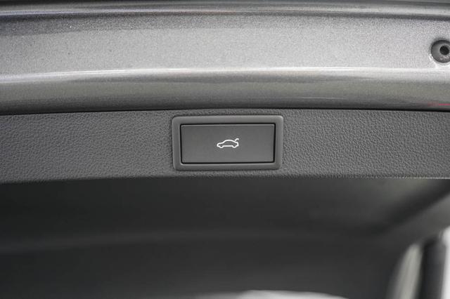 Octavia Combi Kombi 1,5 TSI m-HEV DSG Sportline -LAG. 