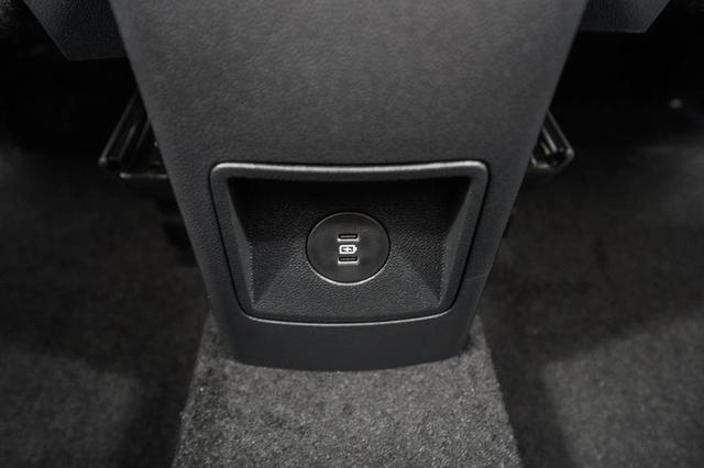 Ford Tourneo Courier 1,0 EcoBoost Automatik Act -LAG. 