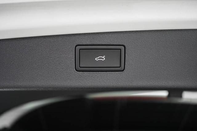 Volkswagen Tiguan 2,0 TDI DSG 4Motion R-Line - LAGER -LAG. 