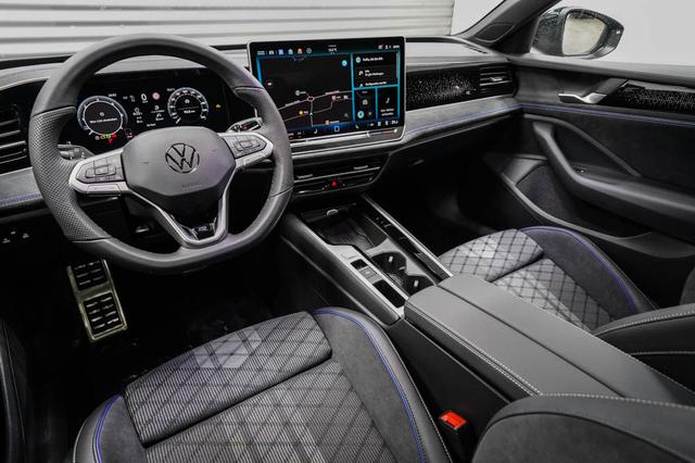 Volkswagen Passat Variant 2,0 TDI DSG 4x4 R-Line - LA -LAG. 