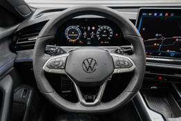 Volkswagen Passat Variant 2,0 TDI DSG 4x4 R-Line - LA -LAG. 