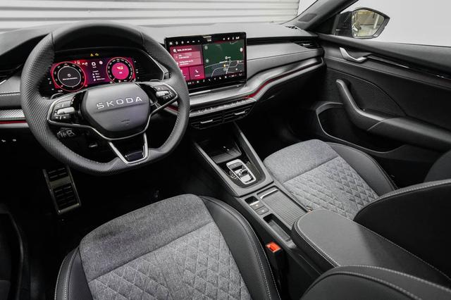 Skoda Octavia Combi Kombi 1,5 TSI m-HEV DSG Sportline -LAG. 