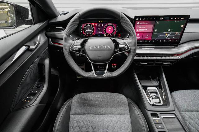 Skoda Octavia Combi Kombi 1,5 TSI m-HEV DSG Sportline -LAG. 