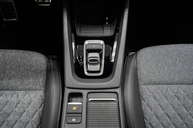 Skoda Octavia Combi Kombi 1,5 TSI m-HEV DSG Sportline -LAG. 