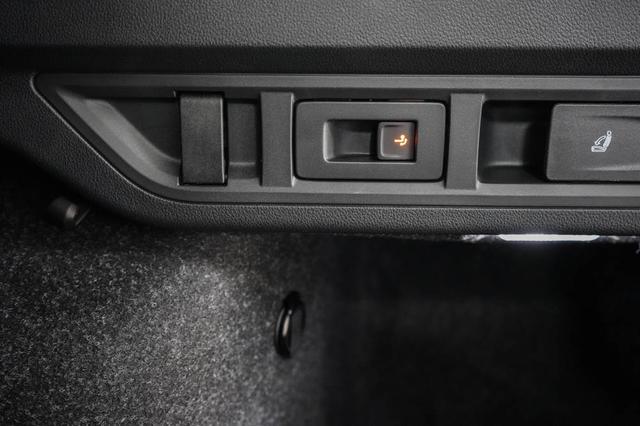 Skoda Octavia Combi Kombi 1,5 TSI m-HEV DSG Sportline -LAG. 