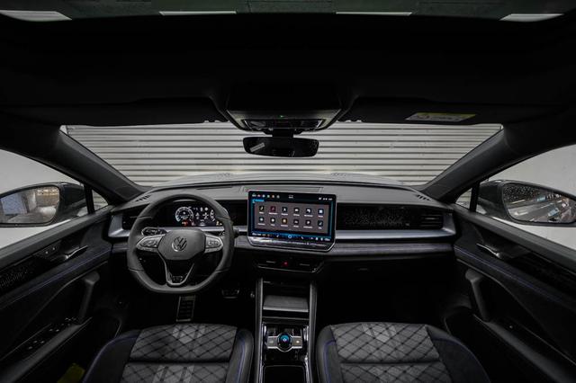 Volkswagen Tayron 2,0 TDI DSG 4Motion R-Line - LAGER -LAG. 