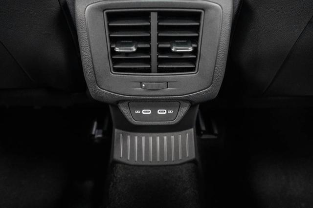 T-Roc 1,5 TSI DSG R-Line - LAGER 