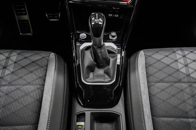 T-Roc 1,5 TSI DSG R-Line - LAGER 