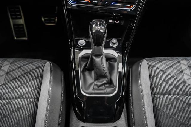 T-Roc 1,5 TSI DSG R-Line - LAGER 