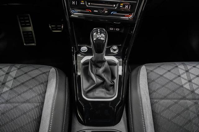 T-Roc 1,5 TSI DSG R-Line - LAGER 