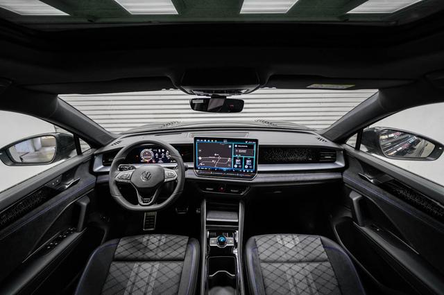 Volkswagen Tayron 2,0 TDI DSG 4Motion R-Line - LAGER -LAG. 