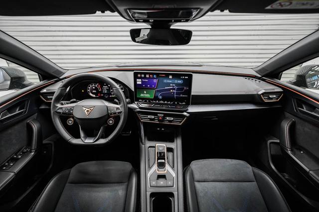 Cupra Leon Sportstourer ST 2,0 TSI DSG 4x4 VZ - LAGER 