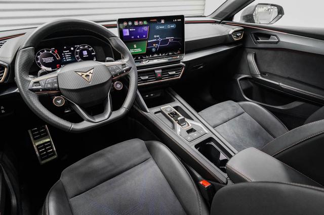 Leon Sportstourer ST 2,0 TSI DSG 4x4 VZ - LAGER 