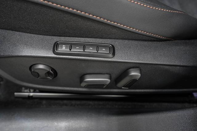 Leon Sportstourer ST 2,0 TSI DSG 4x4 VZ - LAGER 