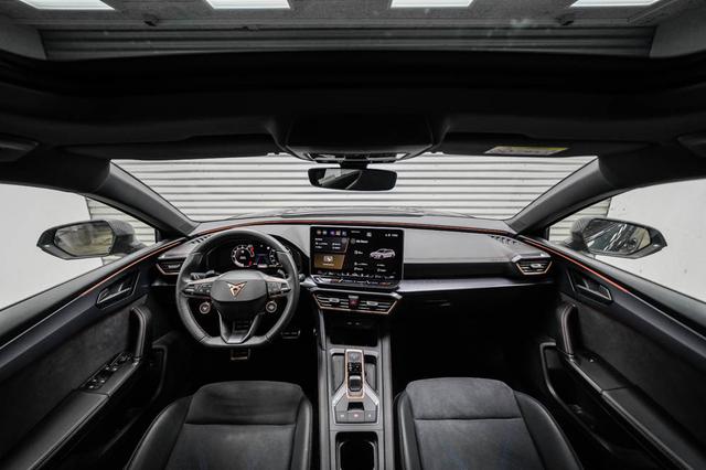 Cupra Leon Sportstourer ST 2,0 TSI DSG 4x4 VZ - LAGER 