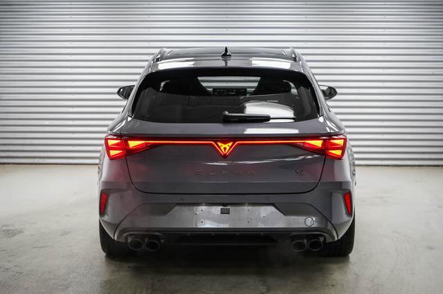 Cupra Leon Sportstourer ST 2,0 TSI DSG 4x4 VZ - LAGER 
