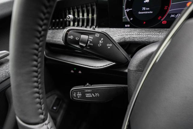 Skoda Superb Combi Kombi 2,0 TDI DSG 4x4 Selection - L -LAG. 