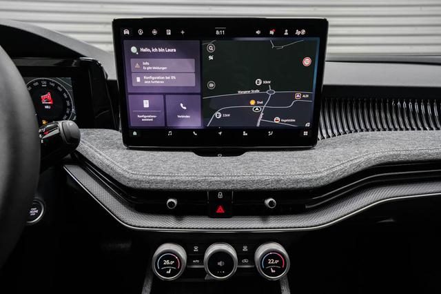 Skoda Superb Combi Kombi 2,0 TDI DSG 4x4 Selection - L -LAG. 