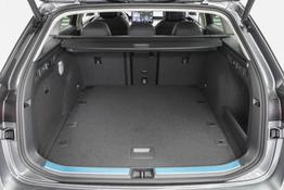 Skoda Superb Combi Kombi 2,0 TDI DSG 4x4 Selection - L -LAG. 