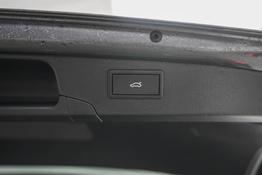 Skoda Superb Combi Kombi 2,0 TDI DSG 4x4 Selection - L -LAG. 