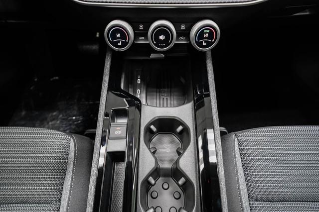 Skoda Superb Combi Kombi 2,0 TDI DSG 4x4 Selection - L -LAG. 