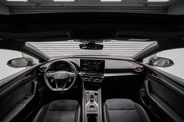 Cupra Leon Sportstourer ST 2,0 TSI DSG 4x4 VZ - LAGER 