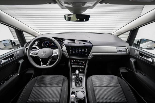Volkswagen Touran 1,5 TSI DSG Limited - LAGER 