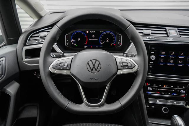 Volkswagen Touran 1,5 TSI DSG Limited - LAGER 