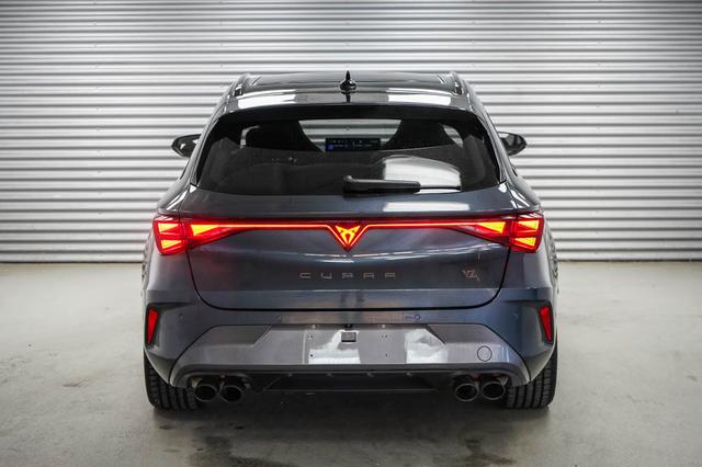 Cupra Leon Sportstourer ST 2,0 TSI DSG 4x4 VZ - LAGER 