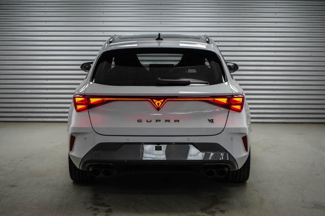 Cupra Leon Sportstourer ST 2,0 TSI DSG 4x4 VZ - LAGER 