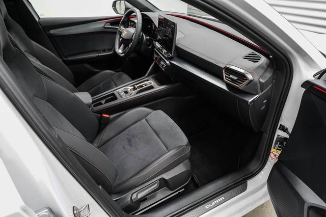 Cupra Leon Sportstourer ST 2,0 TSI DSG 4x4 VZ - LAGER 