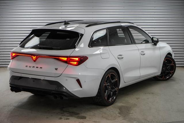 Cupra Leon Sportstourer ST 2,0 TSI DSG 4x4 VZ - LAGER 