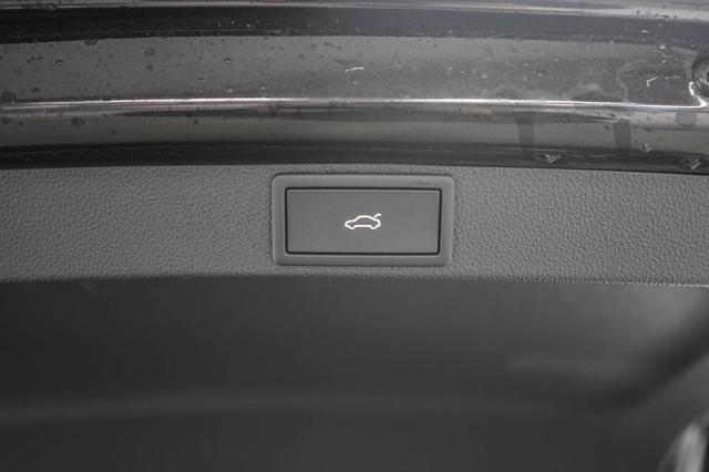 Skoda Octavia Combi Kombi 1,5 eTSI DSG mhev Selection -LAG. 