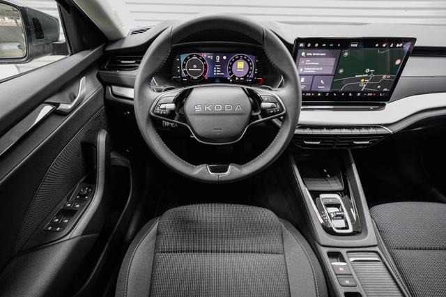 Skoda Octavia Combi Kombi 1,5 eTSI DSG mhev Selection -LAG. 