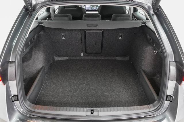 Skoda Octavia Combi Kombi 1,5 eTSI DSG mhev Selection -LAG. 