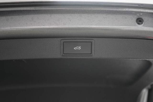 Skoda Octavia Combi Kombi 1,5 eTSI DSG mhev Selection -LAG. 