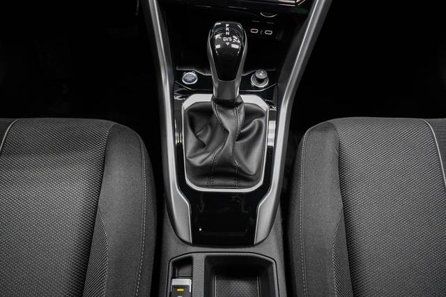 Volkswagen T-Roc 1,5 TSI DSG Life Plus - LAGER 