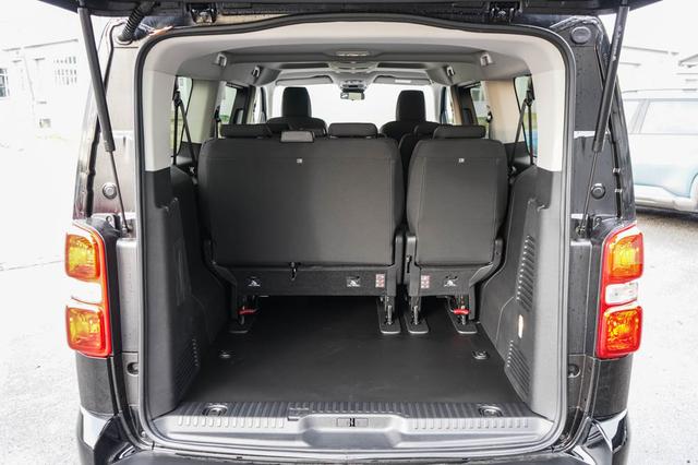 Peugeot Traveller Blue HDI AT8 L3 Business - LAGER -LAG. 