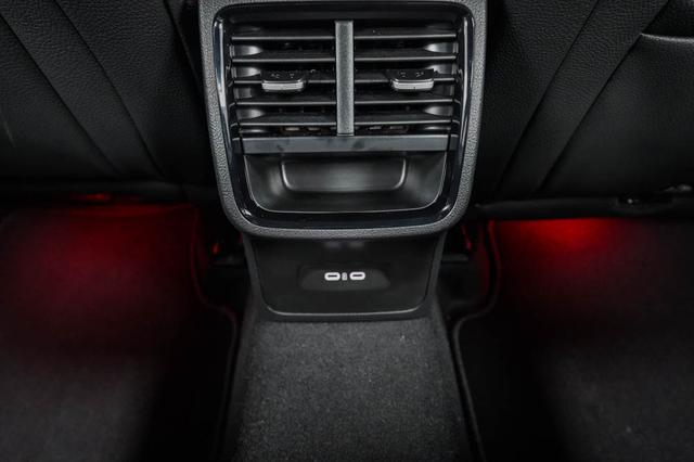 Skoda Octavia Combi Kombi 2,0 TDI DSG Sportline - LAGE -LAG. 