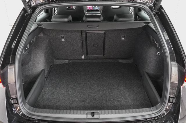 Skoda Octavia Combi Kombi 2,0 TDI DSG Sportline - LAGE -LAG. 