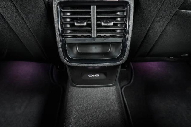 Skoda Octavia Combi Kombi 2,0 TDI DSG Sportline - LAGE -LAG. 