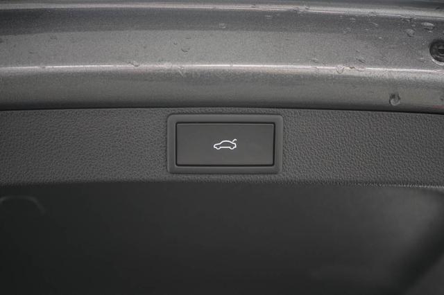 Skoda Octavia Combi Kombi 2,0 TDI DSG Sportline - LAGE -LAG. 